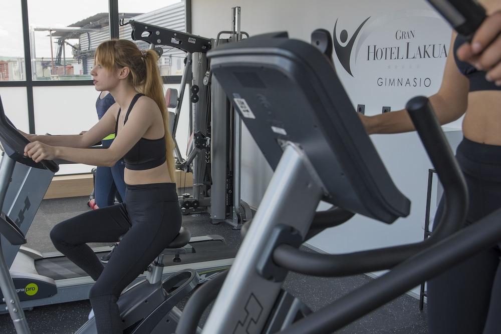 Gran Hotel Lakua Vitoria-Gasteiz Kültér fotó Elliptical cross trainer