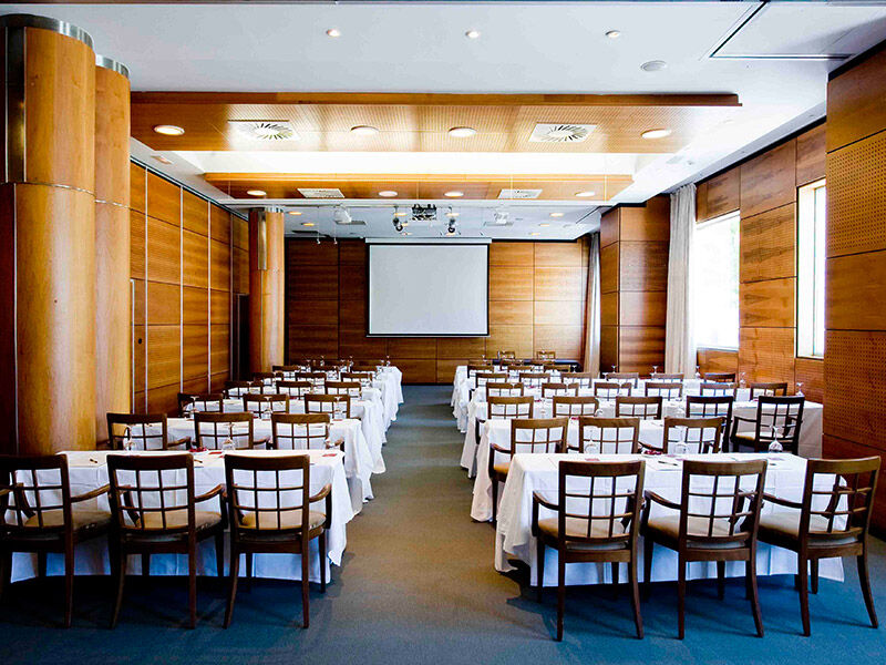 Gran Hotel Lakua Vitoria-Gasteiz Kültér fotó The conference room